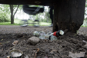 Atsipalaidavę festivalininkai šiukšles pamiršta ne tik rūšiuoti