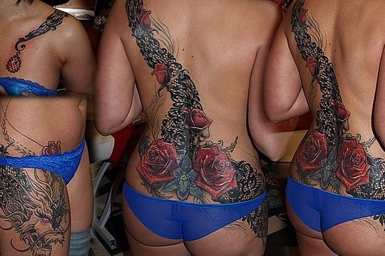 Lietuvis Anglijoje dailininko talentą verčia tatuiruotėmis