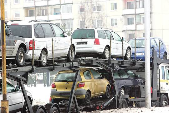10 šalių, iš kur į Lietuvą plūsta daugiausia naudotų automobilių