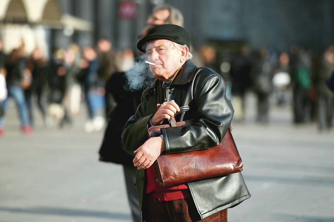 Le autorità italiane faranno la guerra al fumo: i fumatori sono furiosi