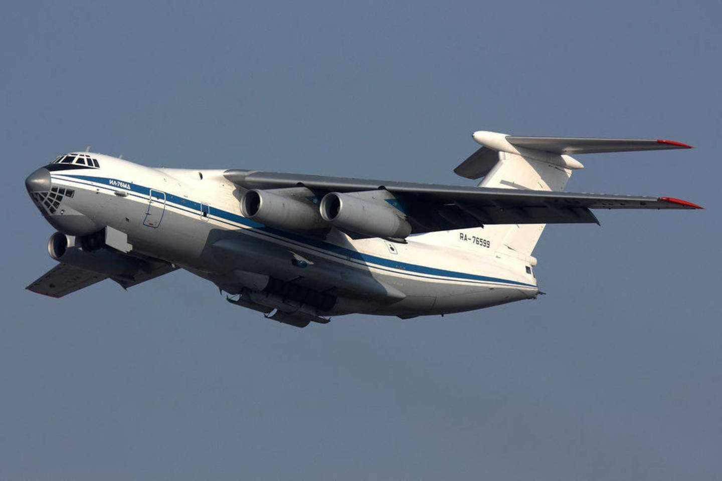 Rusijos kariškių transporto lėktuvas Il-76.