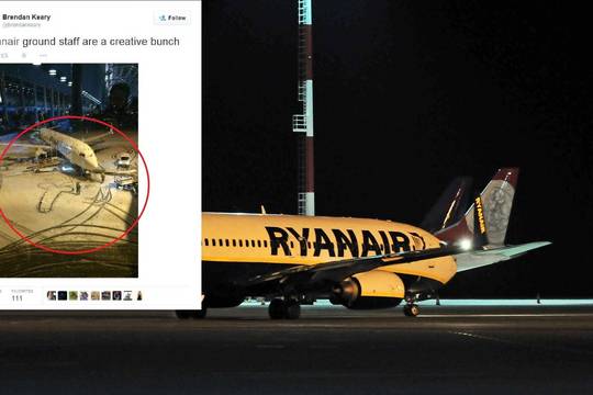 „Ryanair“ darbuotojai oro uostą papuošė nešvankiu simboliu