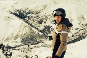 Rašytoja M. Budinaitė-Žadeikienė slides iškeitė į snieglentę