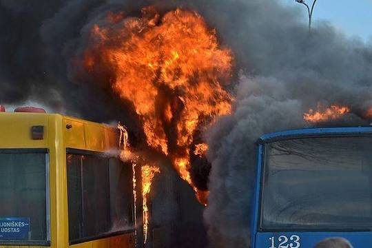 Sulaikytas autobuso padegėjas ir melagingų pranešimų autorius