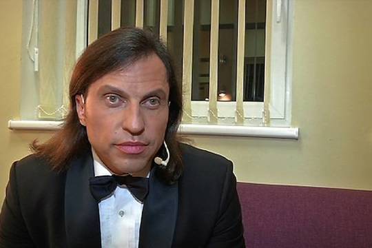 Komikui A. Revai moterys dovanojo net savo vestuvinius žiedus