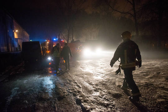 Panevėžyje užsiliepsnojus garažui apdegė vyras