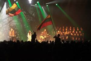 Dainos apie praeities kovas – skydas ir nuo šiandienos pavojų