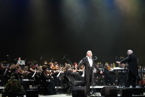 D.Chvorostovskis atšventė Meilės dieną su kauniečiais