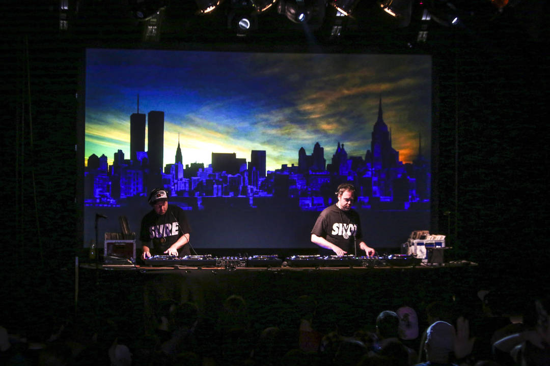 DJ Shadow ir Cut Chemist pasirodymo Vilniuje akimirka.<br>V.Balkūno nuotr.