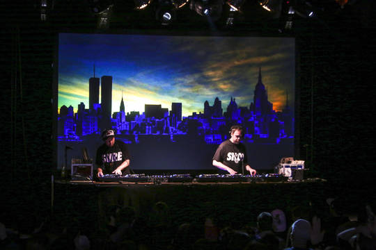 Kultiniai didžėjai DJ Shadow ir Cut Chemist surengė šou Vilniuje