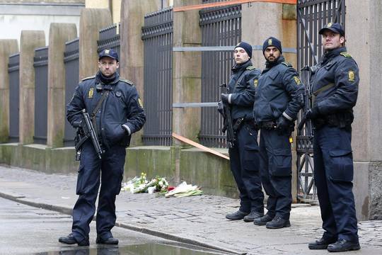 Policija sulaikė du Kopenhagos šaulio bendrininkus