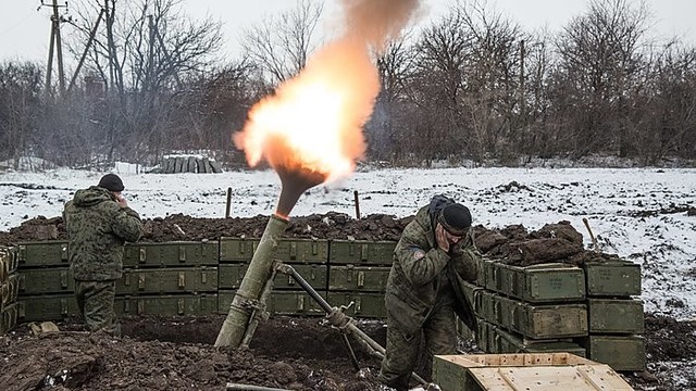 Debalcevėje – atviri ukrainiečių karių ir sukilėlių susirėmimai