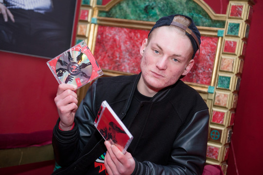 Mokyklą į muziką iškeitęs „ba.“ lyderis pristatė pirmąjį albumą