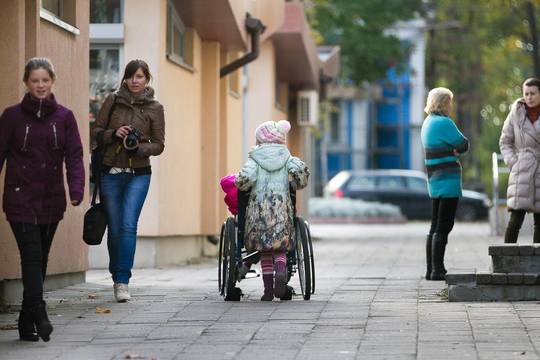 Parodoje – žvilgsnis į nuasmenintą žmogaus su negalia kasdienybę