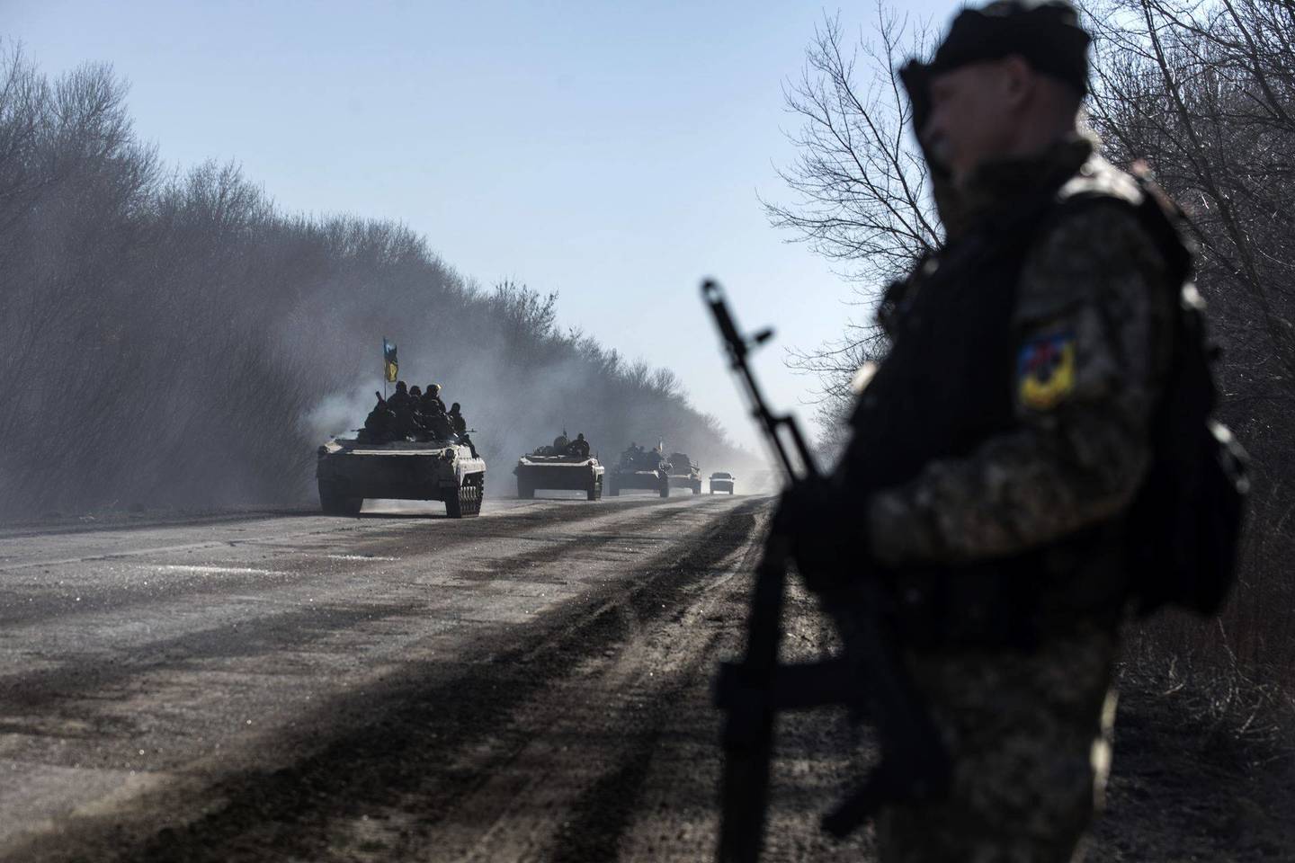 Kasetinių bombų naudojimu kaltinami tiek ukrainiečiai, tiek separatistai.<br>AP nuotr.