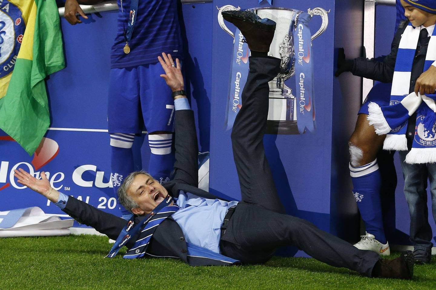 Jose Mourinho treniruojama komanda iškovojo pirmąjį sezono trofėjų.