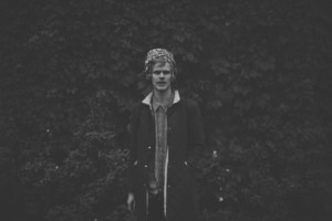 Grupė „Garbanotas Bosistas“ pakviesta į svarbų britų festivalį