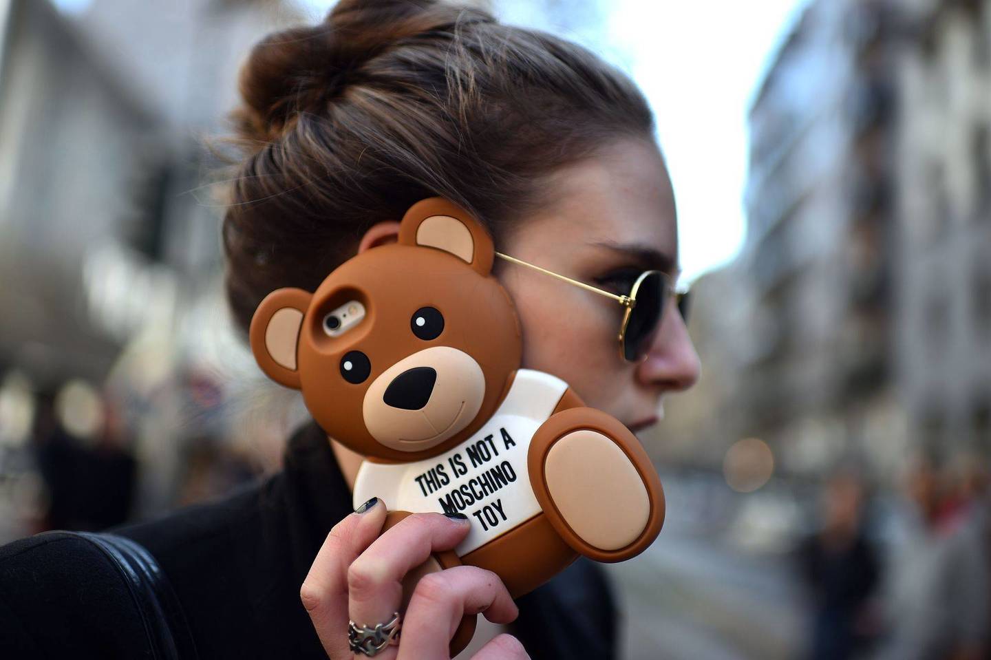 Prieš „Dolce & Gabbana“ pristatymą – būrys stileivų.