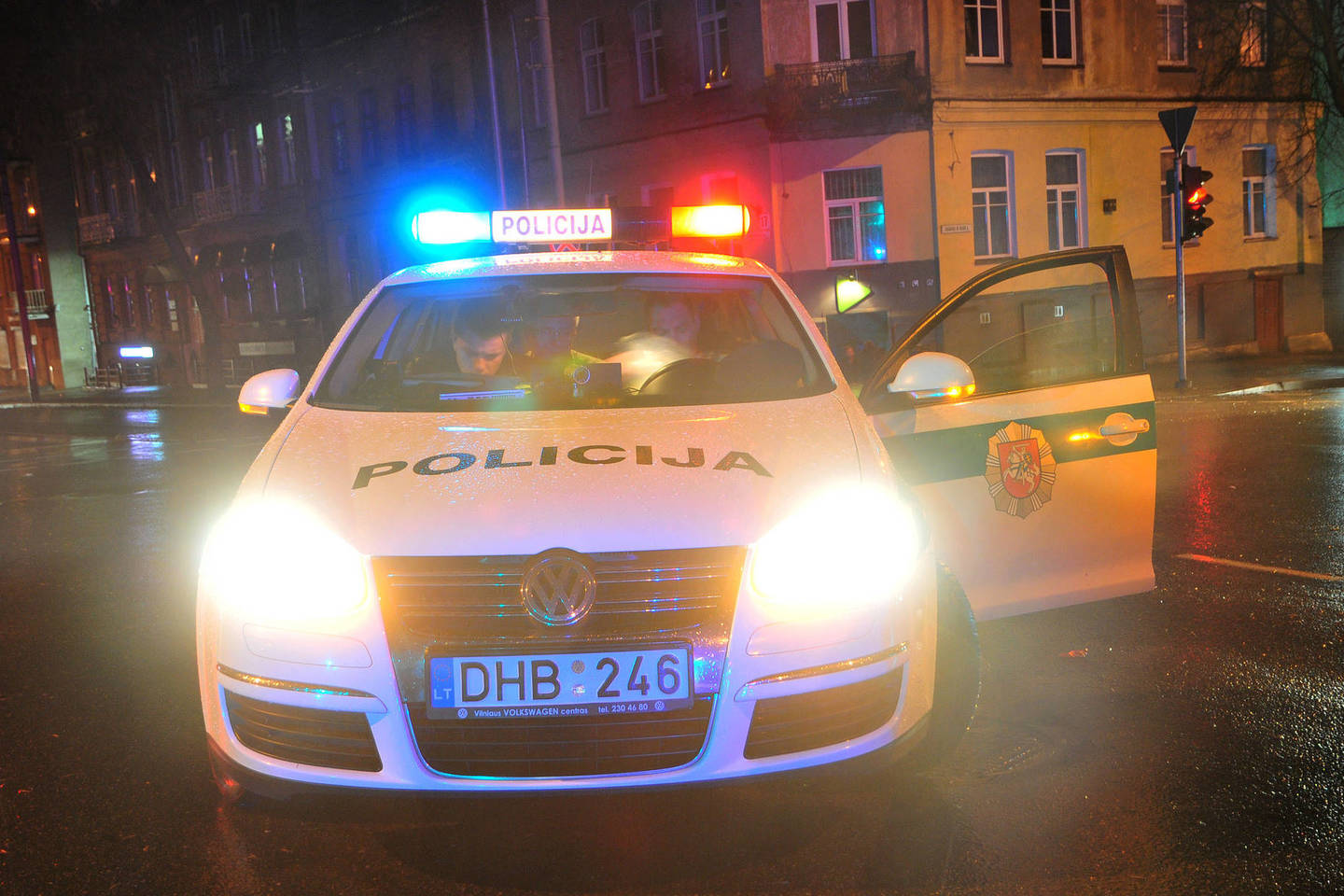 Klaipėdos policija ieško nusikaltėlių, apiplėšusių du žmones.