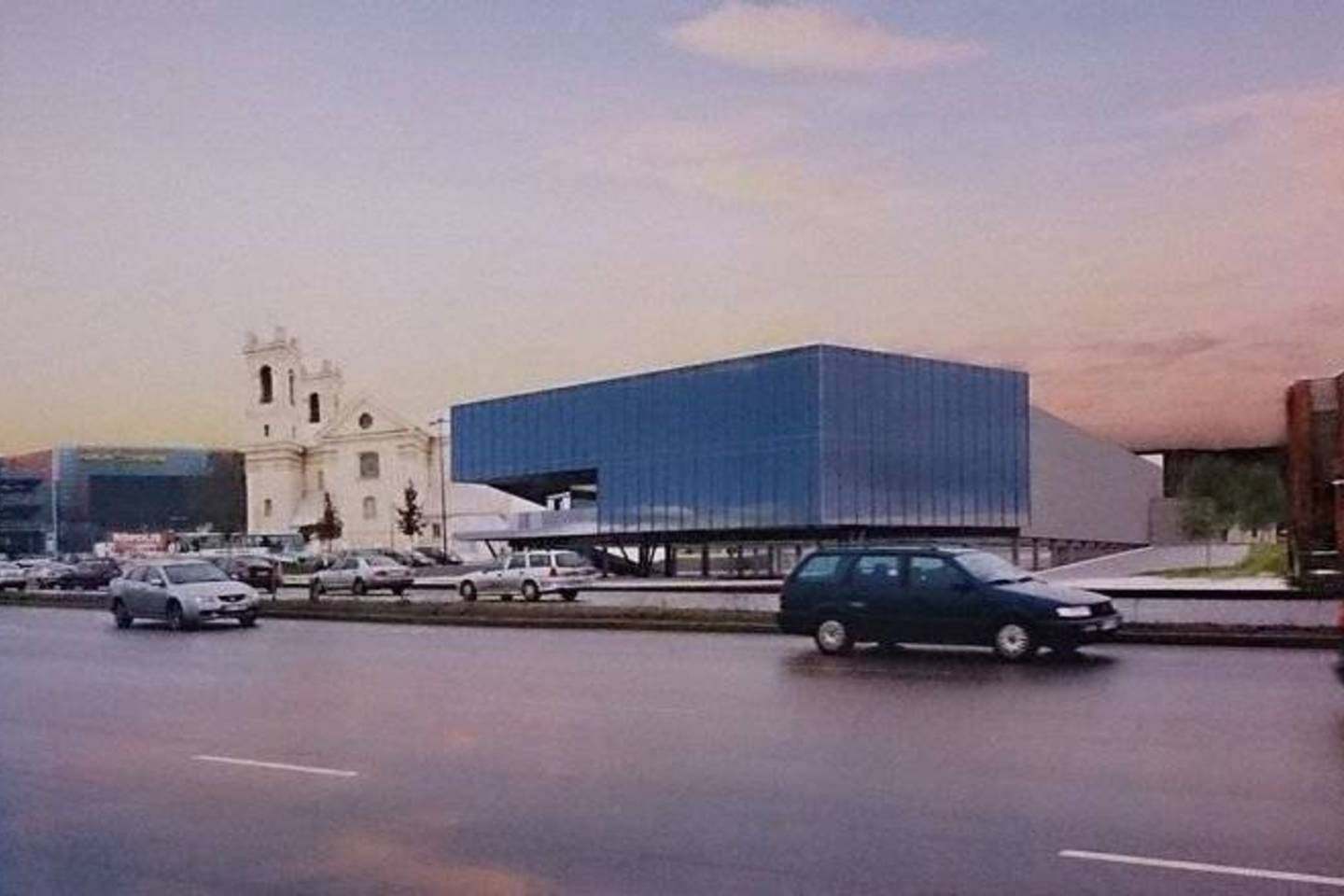 A.Karalius prekybos centro „Lidl“ architektūrą vadina sandėline, niekaip nederančia Kauno baroko papėdėje.