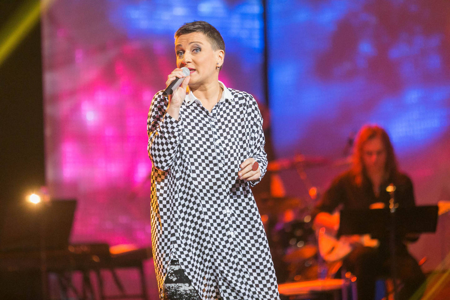 „Atsisakau triukšmingų vakarėlių, linksmybių, žmonių srautų“, – sakė dainininkė N.Malūnavičiūtė.