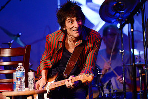 „Rolling Stones“ narys Ronnie Woodas išleidžia savo dienoraštį