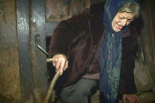 Žiurkių lizde gyvenusios senutės istorija – su laiminga pabaiga