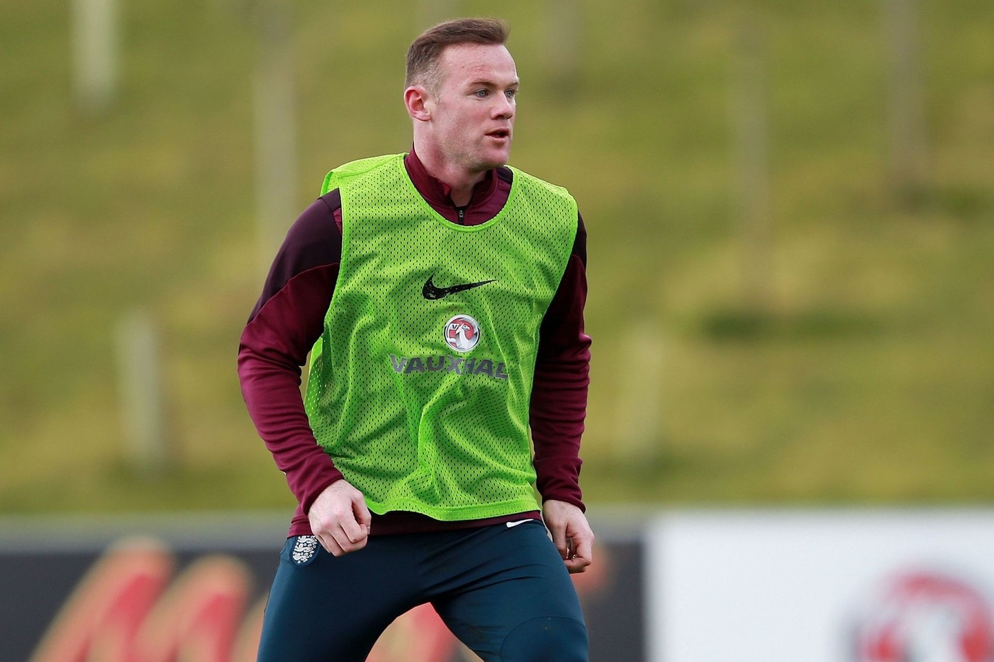 W.Rooney (nuotraukoje) iki sero B.Charltono rekordo trūksta trijų įvarčių.