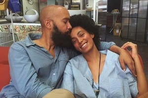 Beyonce sesuo Solange pamilo lietuvių dizainerės kurtus rūbus