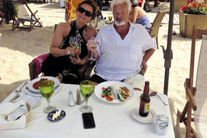 B. ir R. Vizgirdai žemaitiška vila mėgavosi Meksikoje