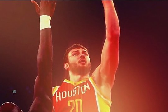 Sėkmingiausias D.Motiejūno sezonas – vaizdo klipe