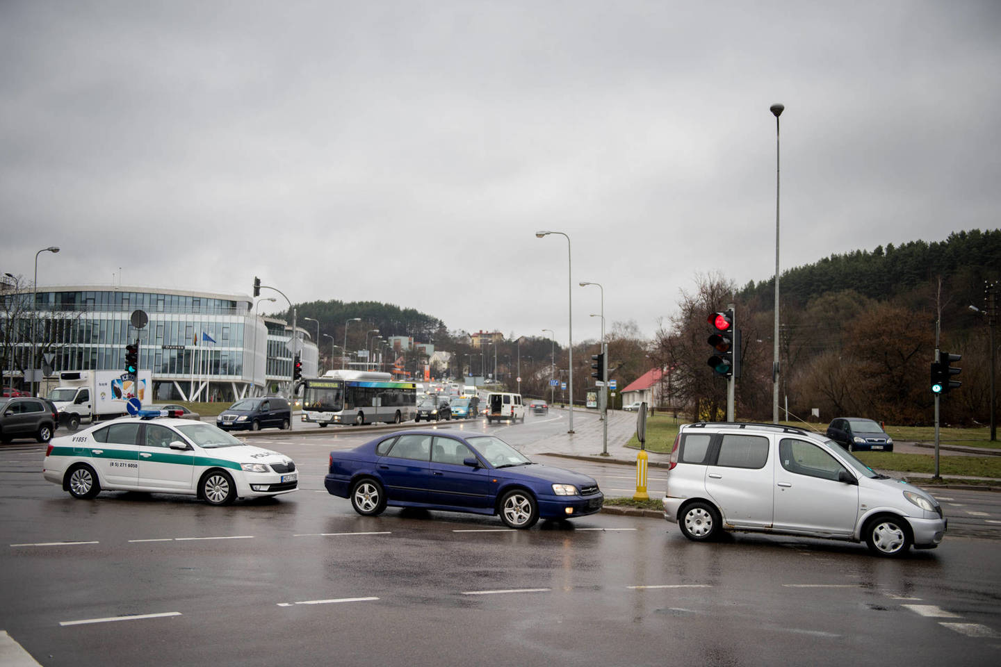 Per avariją nukentėjo „Toyota“ automobilio vairuotoja.