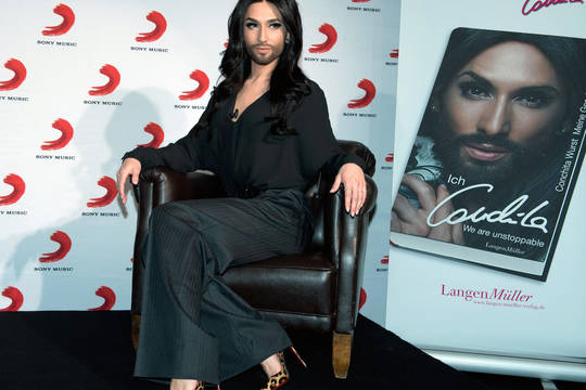 Conchita Wurst mėgaujasi Dalai Lamos iš Austrijos titulu