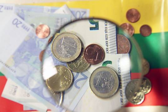 Palangiškis atidarė eurų monetų rinkinį – nustebimui nebuvo ribų