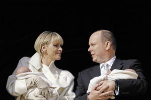 Gimus dvyniams Monako kunigaikštienė skrajoja iš džiaugsmo