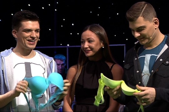 Jonas Nainys nemoka elgtis su liemenėlės segtuku