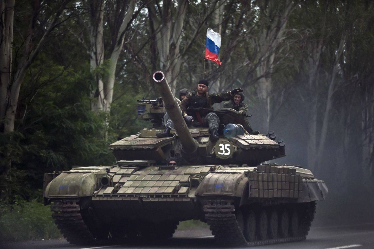 Ukrainoje karas tęsiasi jau metus.