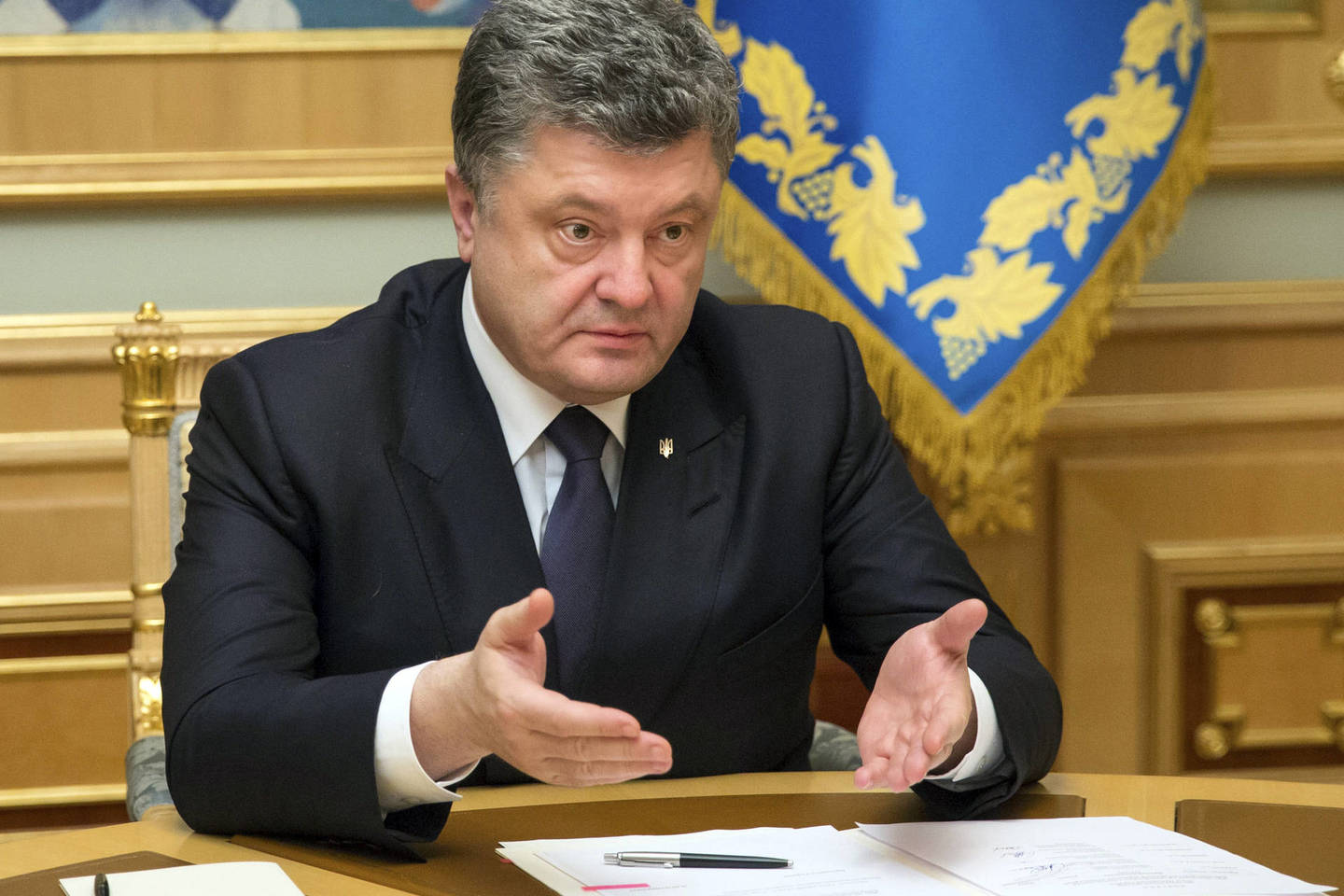 P. Porošenka siūlo rengti referendumą dėl valdžios decentralizavimo.
