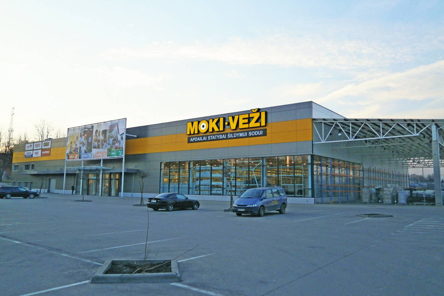 Alytuje duris atvėrė „Moki-veži“ prekybos centras.<br>Organizatorių nuotr.