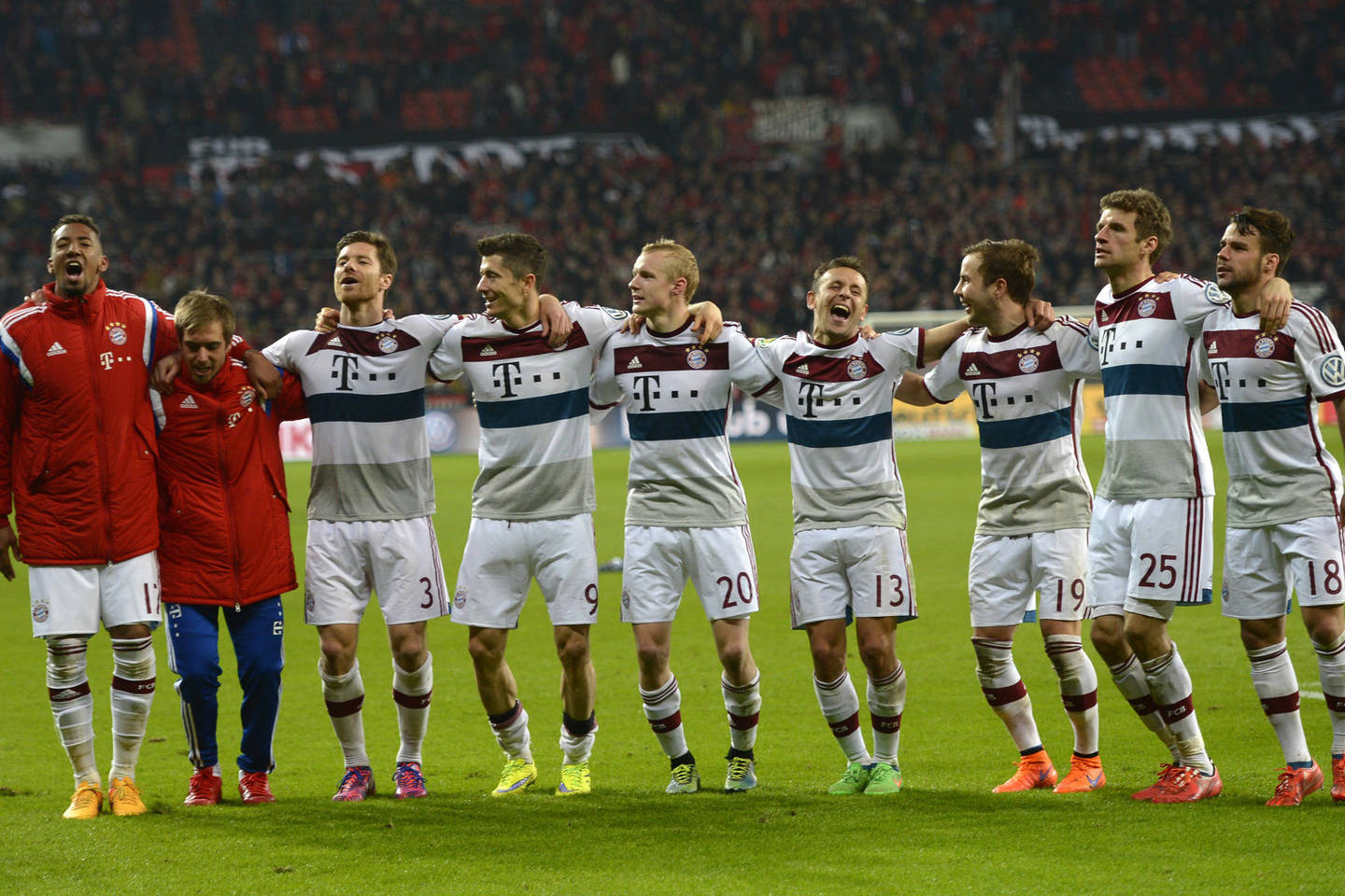 „Bayern“ ir „Bayer“ mačas.