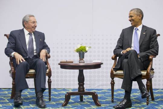 B. Obama liko patenkintas susitikimu su Kubos lyderiu R. Castro