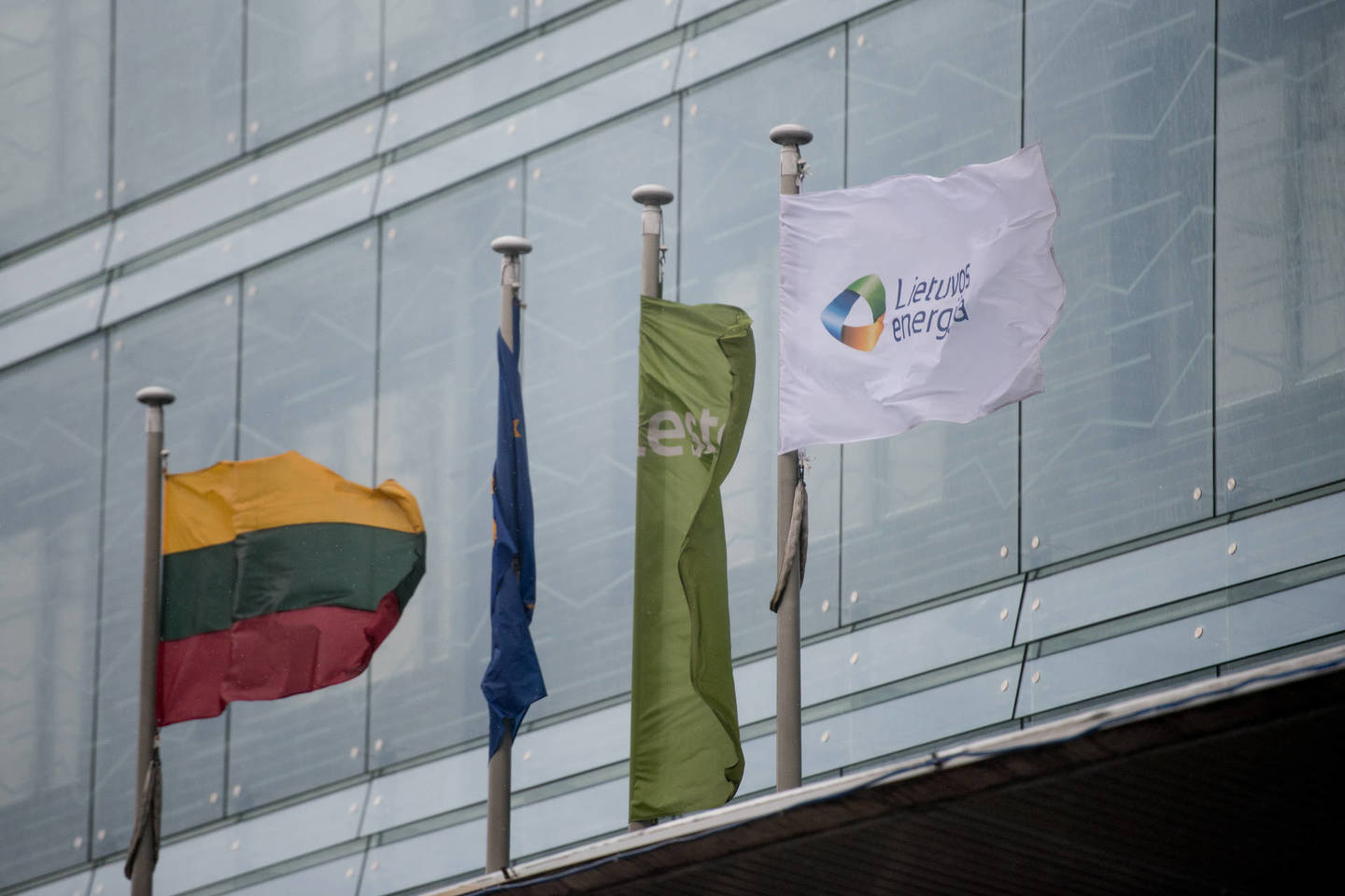 Pernai valstybė išpirko Lietuvos energetikos įmonių „Lietuvos dujų“, „Amber Grid“ ir „Lesto“ akcijas iš Vokietijos koncerno „E.ON Rurhgas International“.<br>D.Umbraso nuotr.