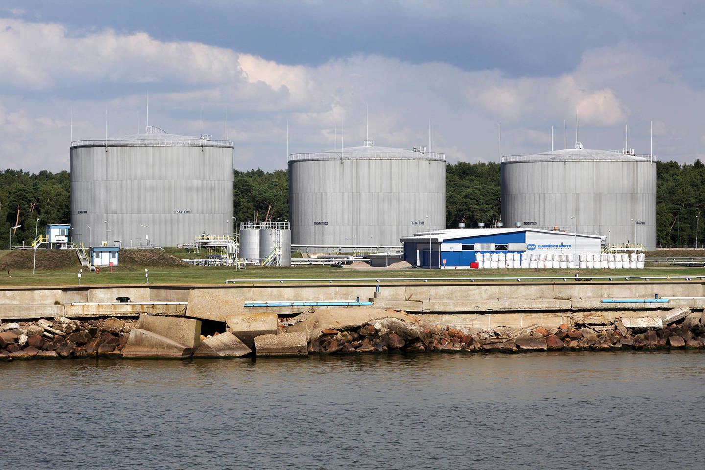 „JetGas“ yra pirmoji bendrovė, su kuria SGD stoties projekto plėtotoja „Klaipėdos nafta“ pasirašė sutartį dėl būsimų paslaugų tiekimo.<br>V.Balkūno nuotr.