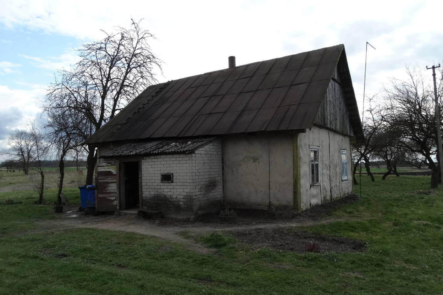 Sugyventiniai rasti nuosavoje valdoje šeštadienio popietę.