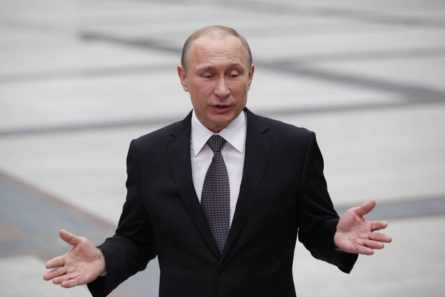 Rusijos agresija Ukrainoje UEFA nuostatos į finalą kviesti valstybių vadovus nepakeitė, tad V.Putinas gali apsilankyti Varšuvoje.