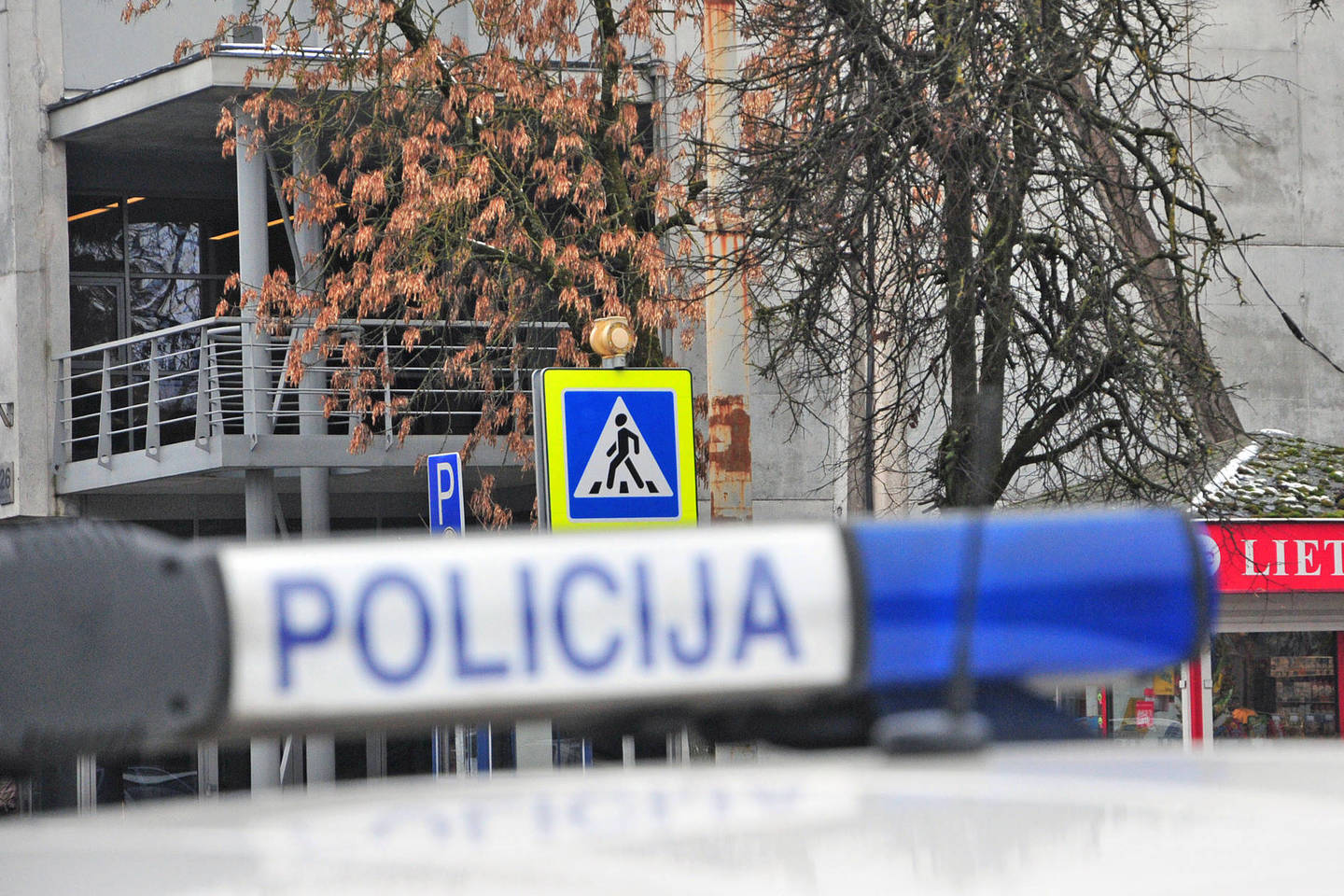 Policija teigia, kad vagys įžūlėja – negąsdina nei vieša vieta, nei paros metas.