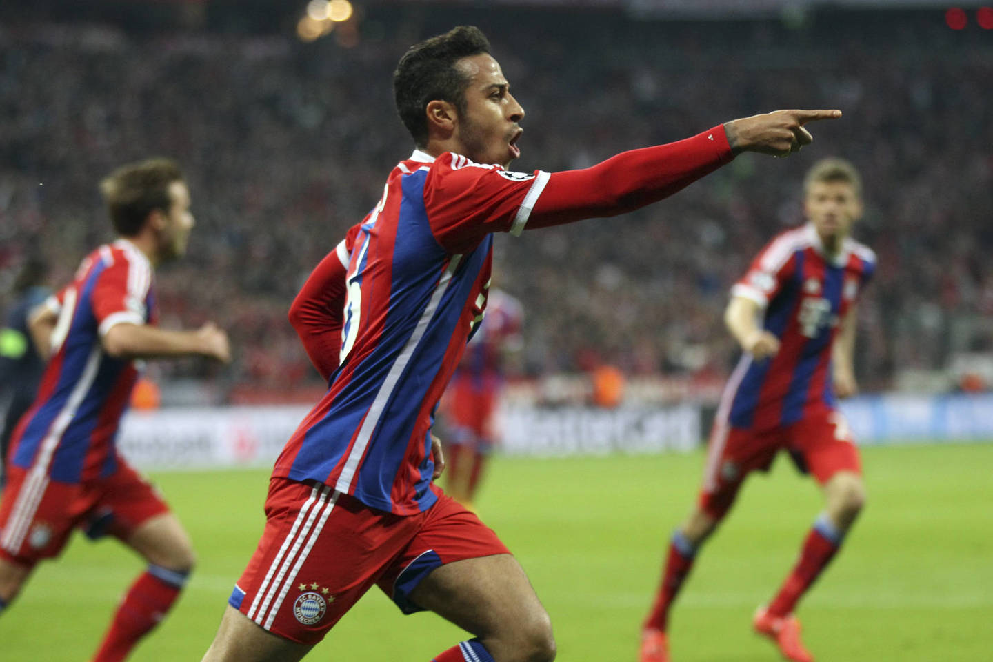„Bayern“ ketvirtfinalyje galingai sudaužė savo varžovę „Porto“ komandą.