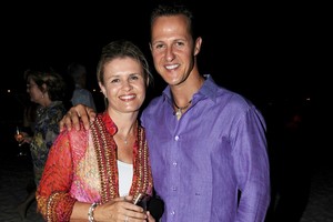 Po vyro tragedijos M. Schumacherio žmona eina prieš uošvio valią