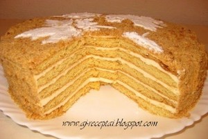 Mamos medaus tortas – toks pat, kaip vaikystėje