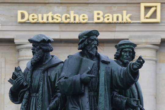 „Deutsche Bank“ uždarys apie 200 savo padalinių